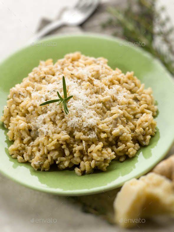 integral risotto with ginger rosemary parmesan and cheese